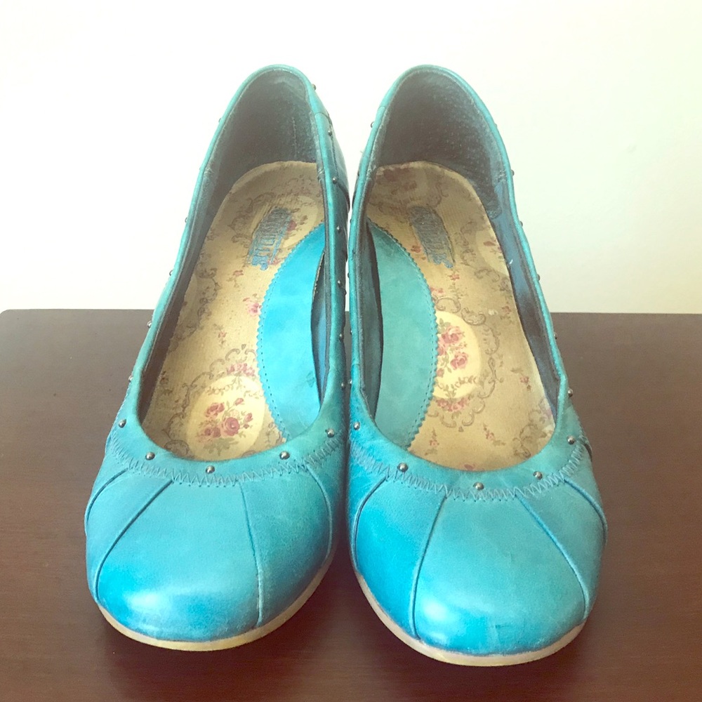 Seychelles Wedges - Picture 2 of 5